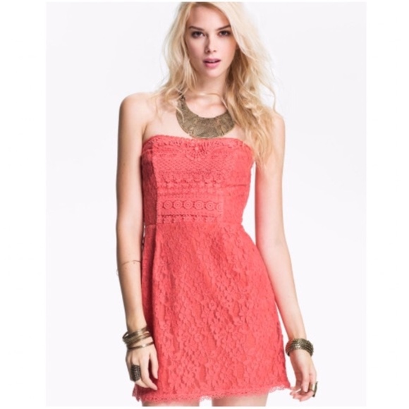 FREE PEOPLE Pink Salmon Lace Eyelet Strapless Bohemian Party Dress Size 12 - Picture 2 of 5